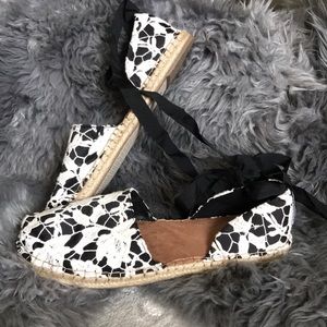 Toms espadrille lace up flats